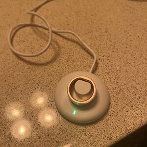 Femometer White and Gold size 8 ring with Charging Dock